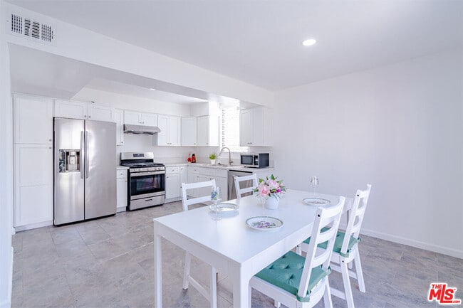 Foto del edificio - 1017 S Bedford St