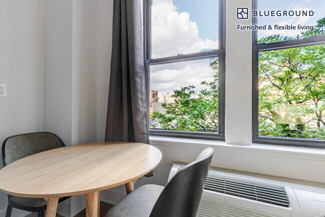 Foto del edificio - 45 W 81st St