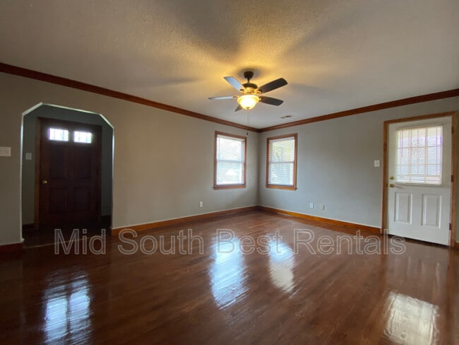 Building Photo - 3340 Lucibill Rd