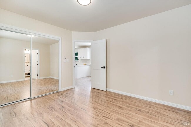 Foto del edificio - 9342 Chalk Hill Rd