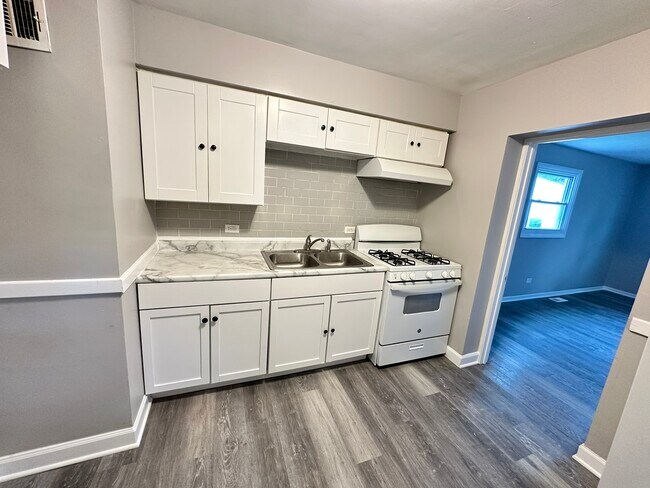 Foto del edificio - 1581 Kenilworth Dr