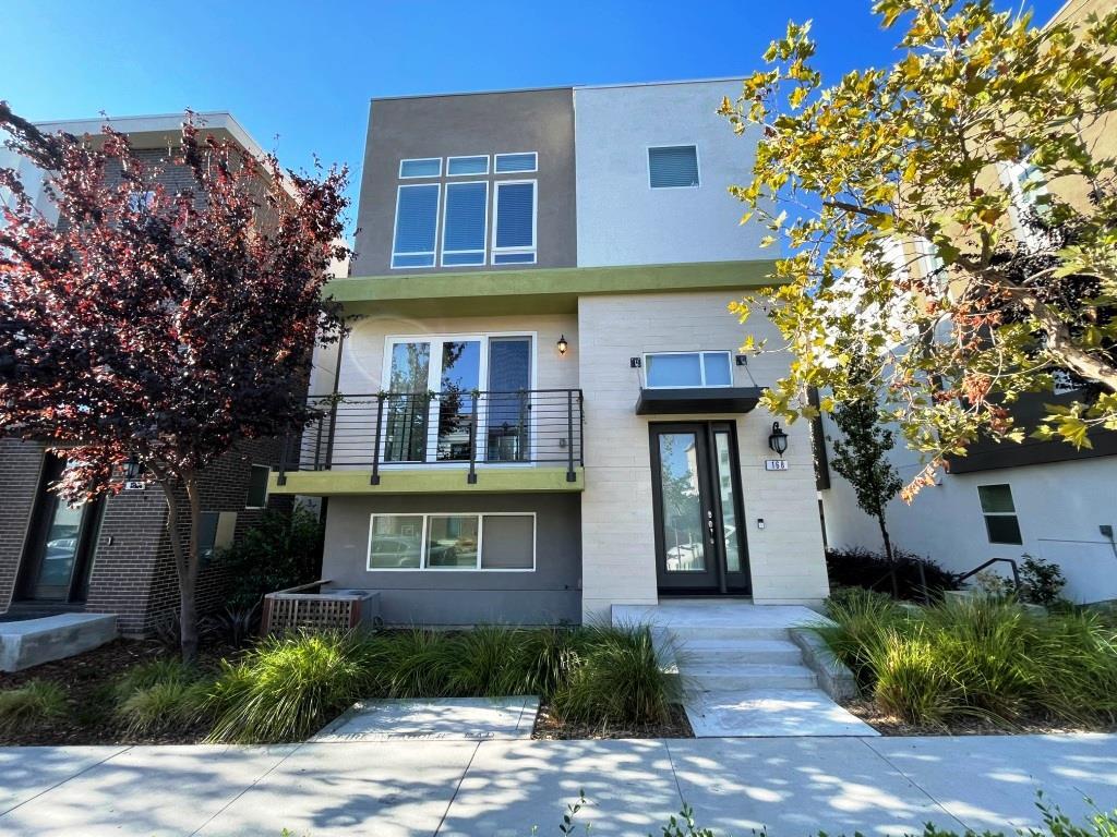 Foto principal - 168 Llano de los Robles Ave