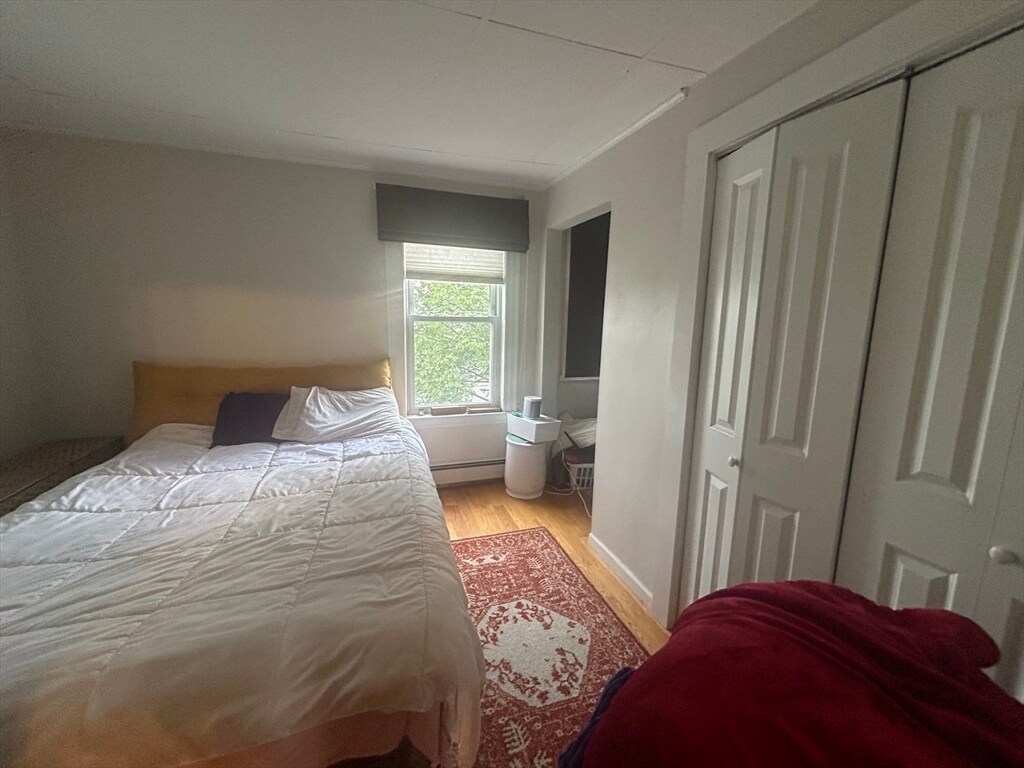Primary Photo - 12 Pearl St Pl