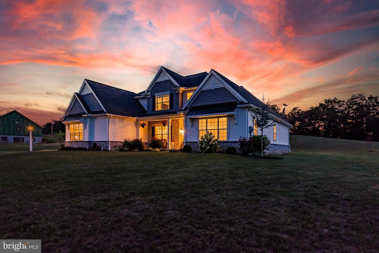 Foto principal - 4 Peyton Dr