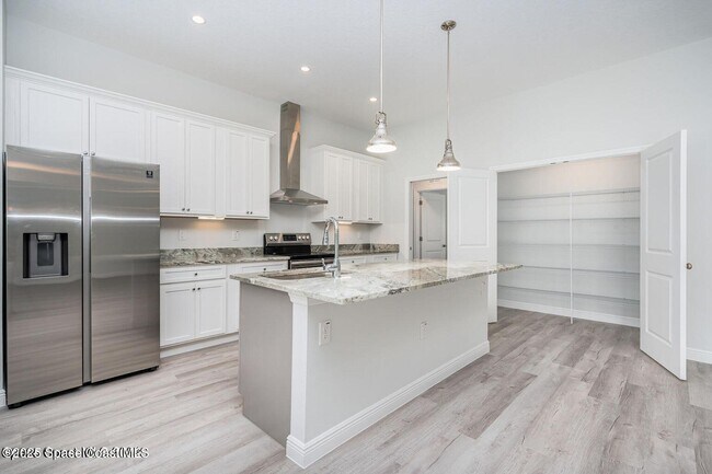 Foto del edificio - 2128 Arnold Palmer Dr