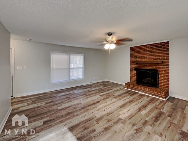 Foto del edificio - 7907 Red Lantern Rd