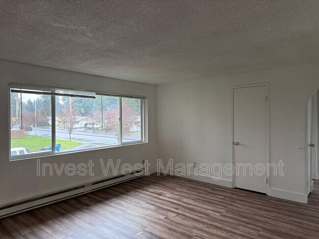 Foto del edificio - 4212 NE 137th Ave