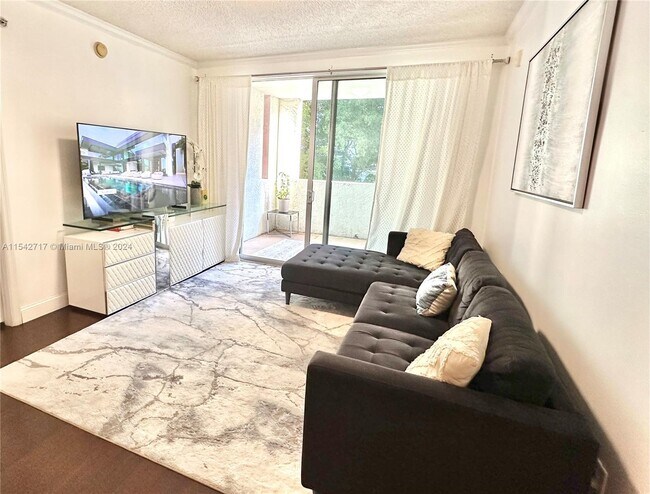 Foto del edificio - 17145 N Bay Rd
