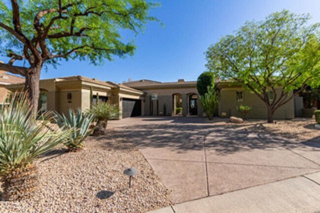 Foto del edificio - 5 Bedroom spectacular home in McDowell Mou...