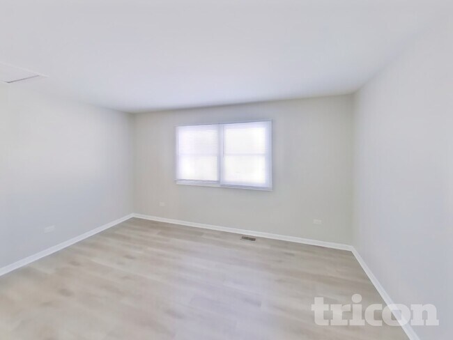 Foto del edificio - 24882 W Forest Dr