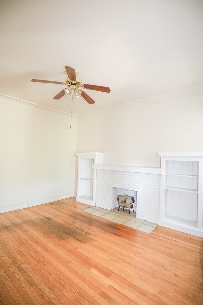 Foto del edificio - 4404 N Magnolia Ave