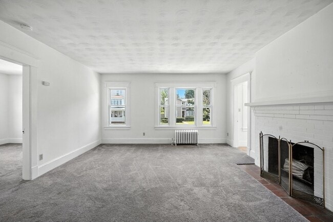 Building Photo - 124-126-126 Woodside Terrace