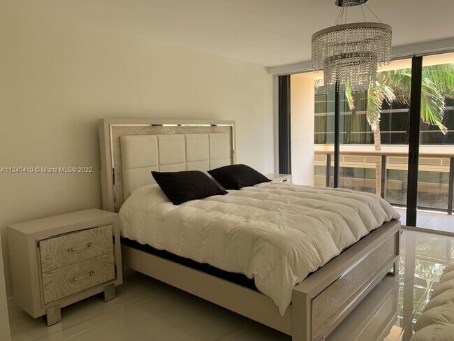Foto del edificio - 9455 Collins Ave
