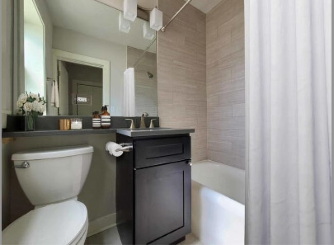 Building Photo - 2408 N Kedzie Blvd