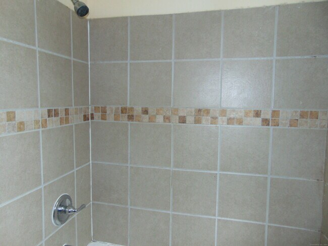 Building Photo - 24 Arthur St