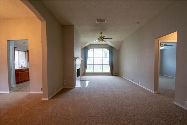 Building Photo - 1101 Iron Horse Dr