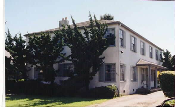 Building Photo - 418 Birch St