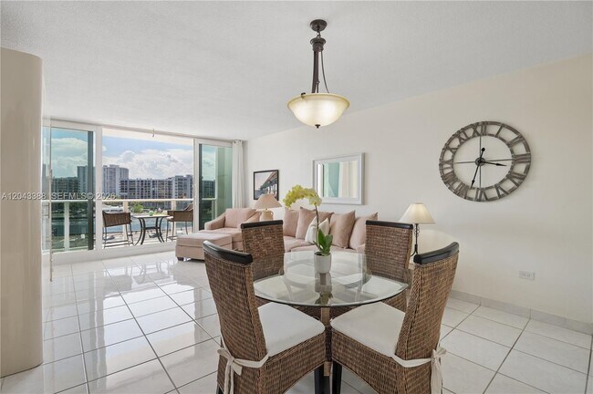 Foto del edificio - 3505 S Ocean Dr