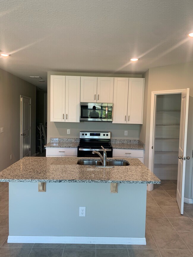 5812 Ocean Isle Dr, Nokomis, FL 34275 Townhome Rentals in Nokomis FL