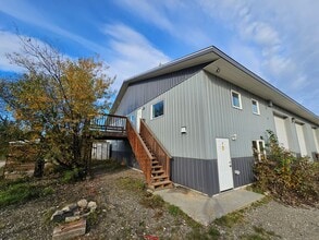 Building Photo - 1050 Deere St