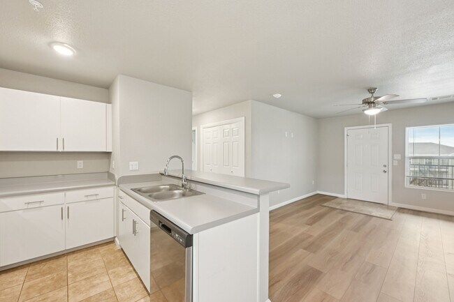 Foto del edificio - 254 Plez Morgan Dr