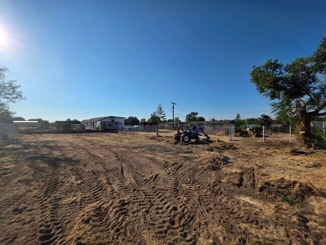 Foto del edificio - 2021 N Rd 48