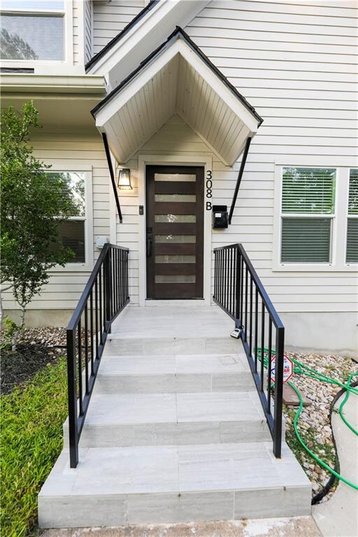 Building Photo - 308 Moore Blvd