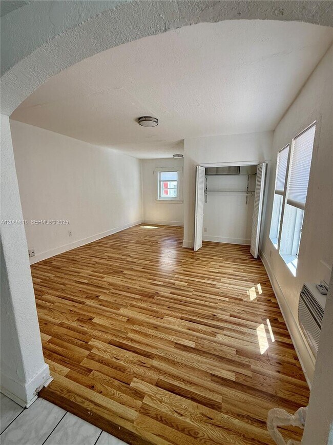 Foto del edificio - 1319 Meridian Ave