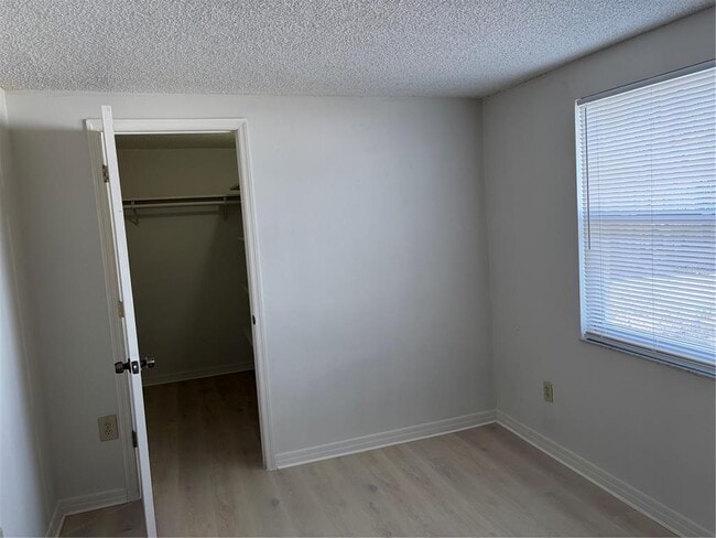 Foto del edificio - 4103 Darlington Rd