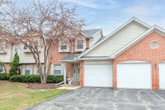 Building Photo - 2458 Charleston Dr