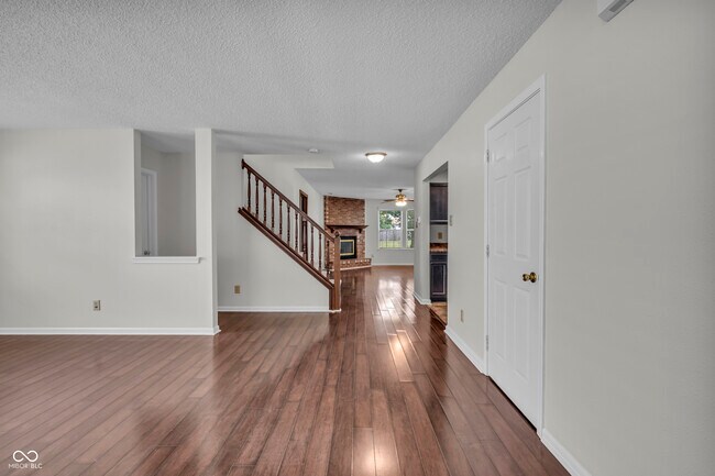 Building Photo - 10187 Hatherley Way