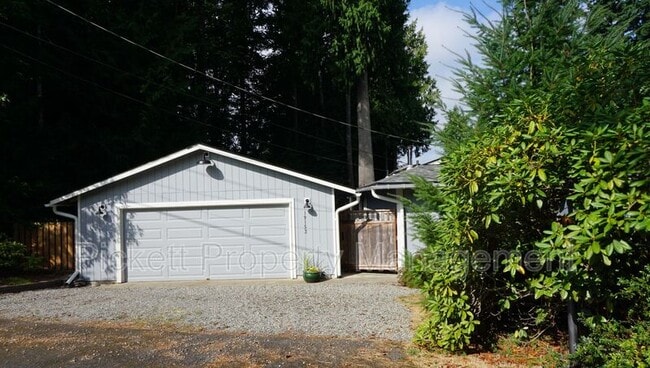 Building Photo - 19153 12th Ave NE
