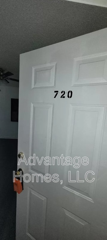 Building Photo - 720-726 N 70th St