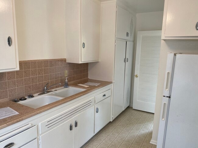 Kitchen (new paint) - 1224 9th St