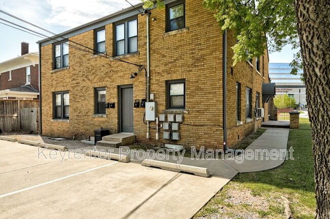 Foto del edificio - 701 NE 14th St