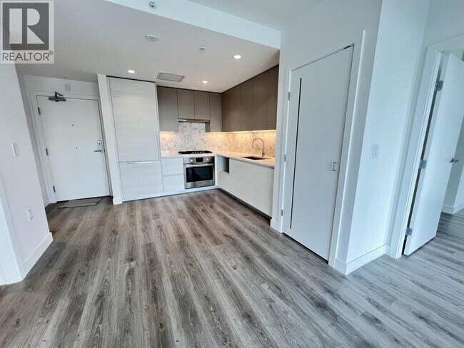 Building Photo - 8121 Chester St