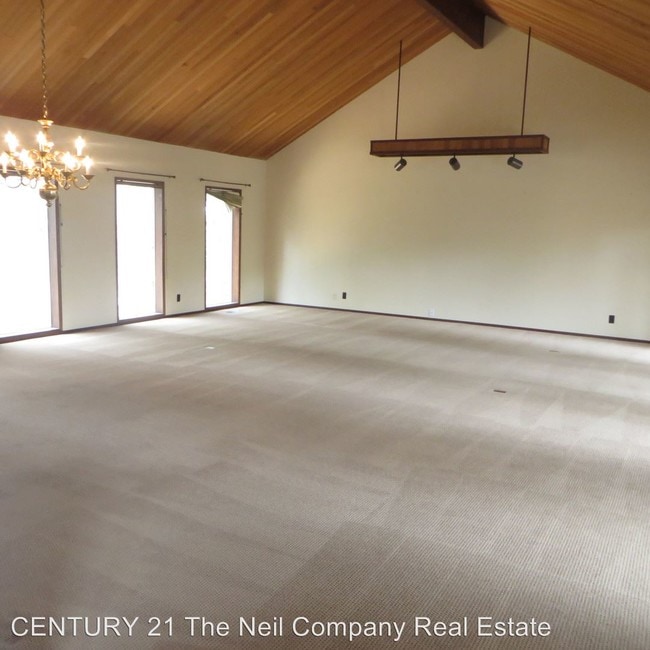 Building Photo - 4 br, 3 bath House - 780 SE Summit Dr