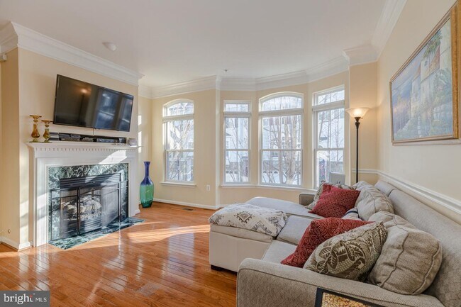 Foto del edificio - 5059 Kilburn St