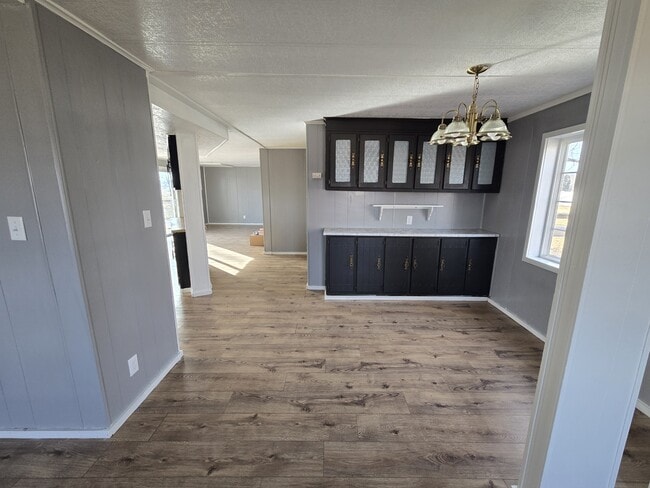 Foto del edificio - 580 S Main St