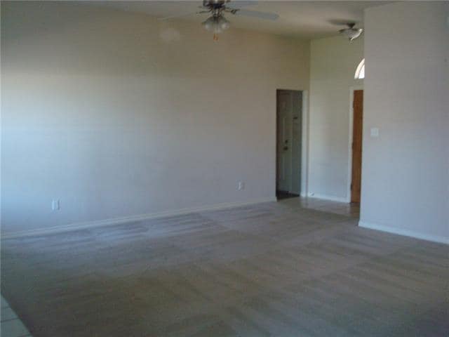 Building Photo - 1708 Martinique Dr