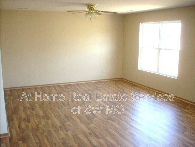 Foto del edificio - 1138 S Clifton Ave