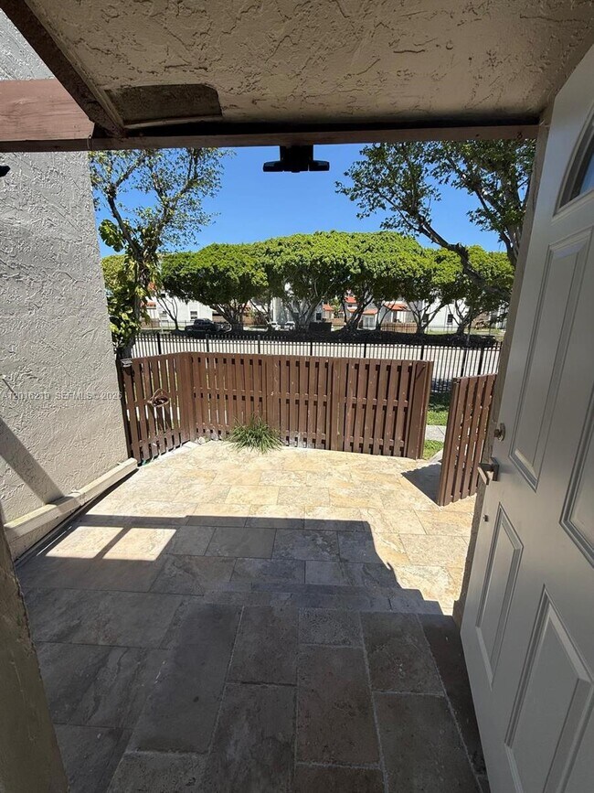 Foto del edificio - 10292 NW 9th Street Cir