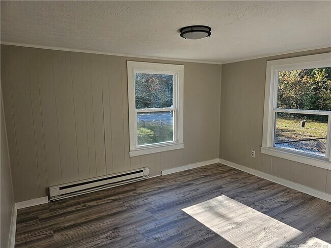 Foto del edificio - 1054 Bernadine St