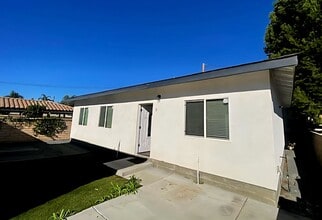 Building Photo - 1057 Circle City Dr