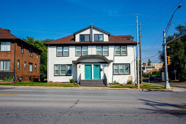 Building Photo - 3802 Dodge St
