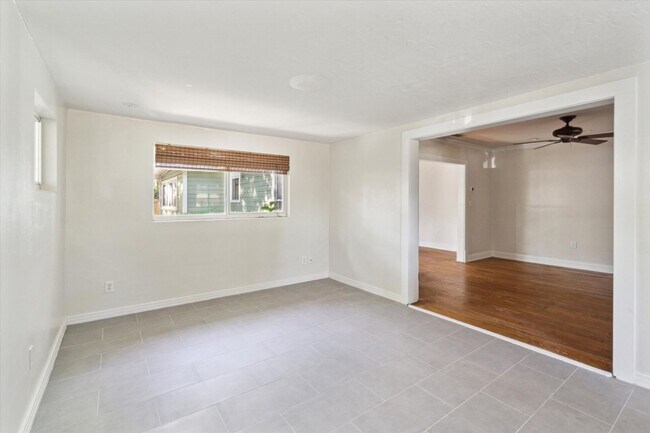 Foto del edificio - 4 Bedroom 2 Bath Home