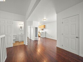 Building Photo - 400 Bissell Ave