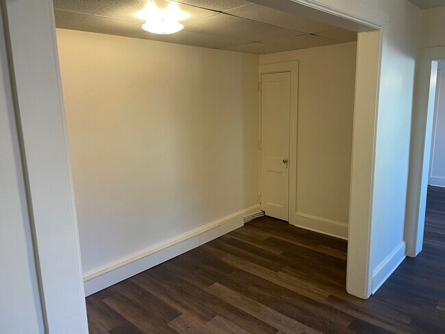 Foto del edificio - 501 W Market St