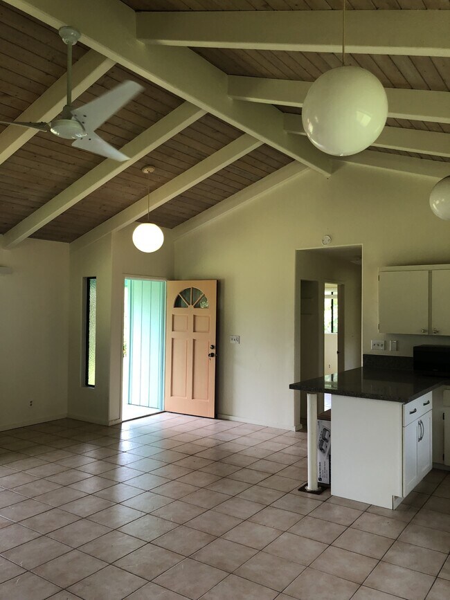 Foto del edificio - 15-1584-1584 Lokelani Ave