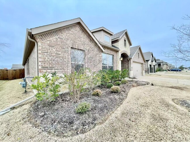 Building Photo - 2914 Pronghorn Dr